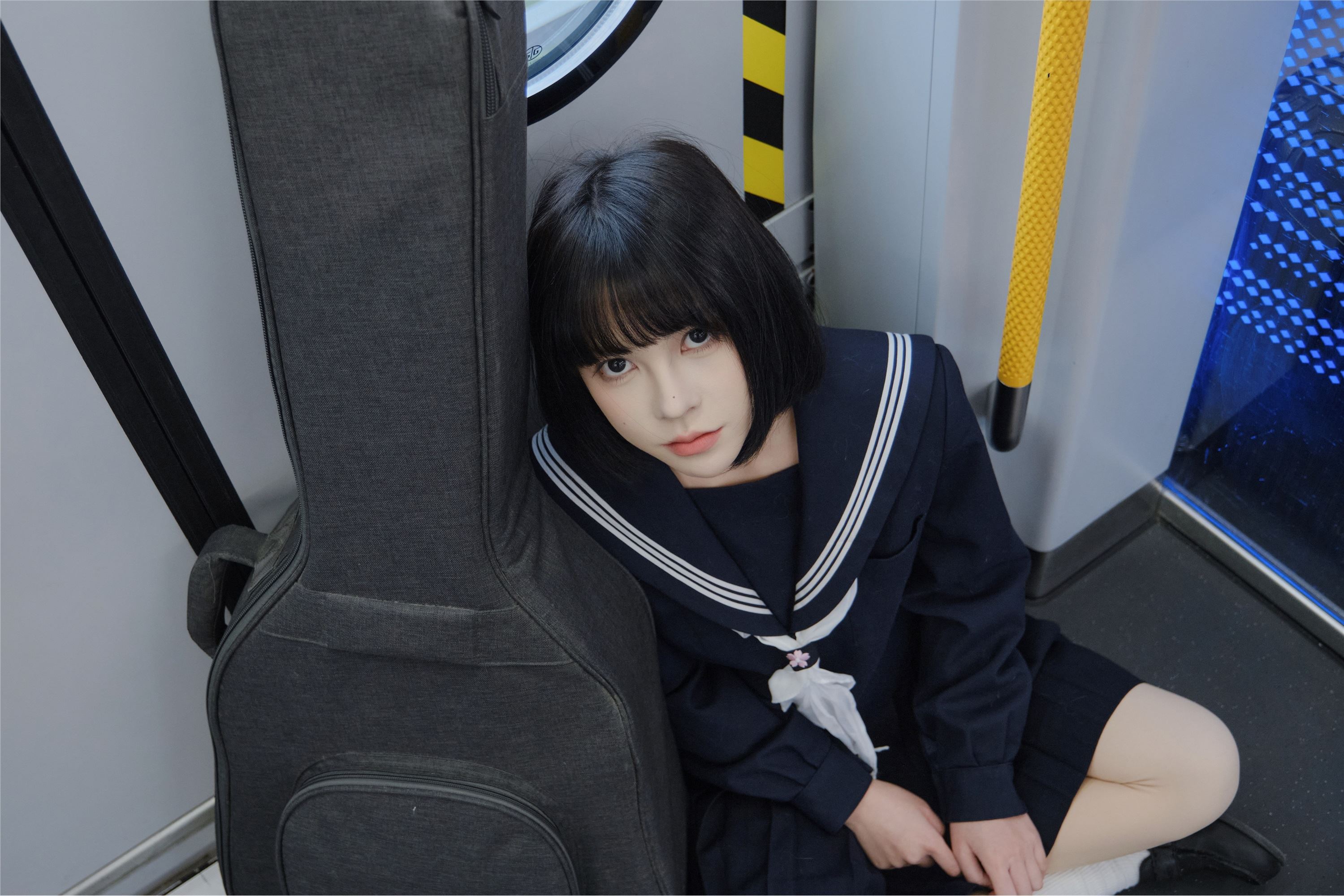 YITUYU艺图语 2025.02.07 列车jk 悲伤薯条555